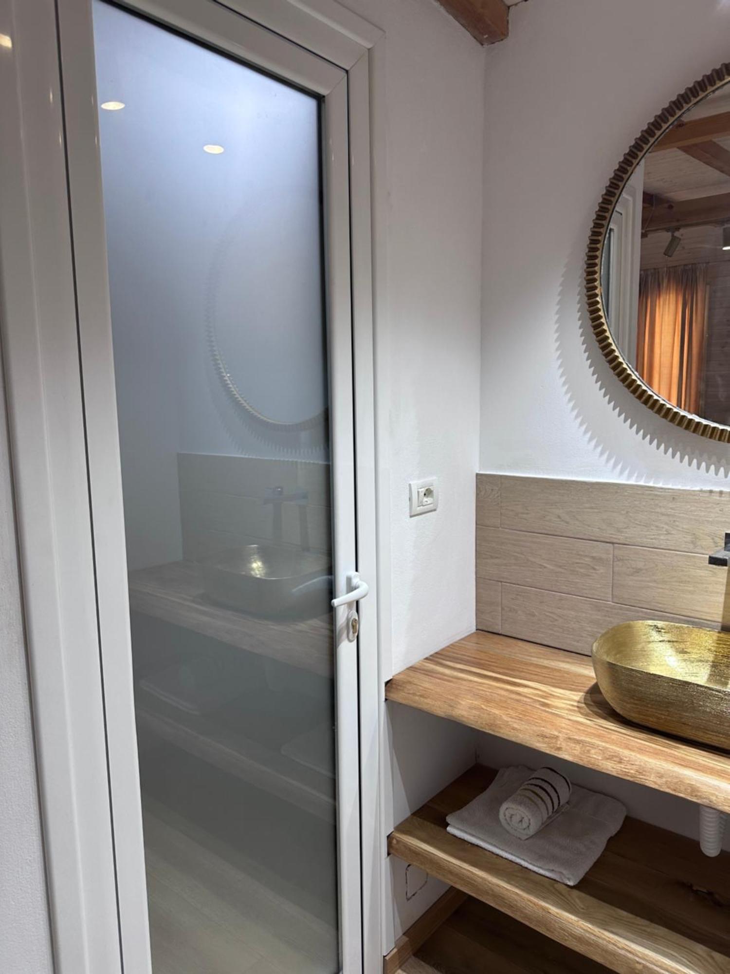 Nashos Bungalows Himare Fshat Экстерьер фото