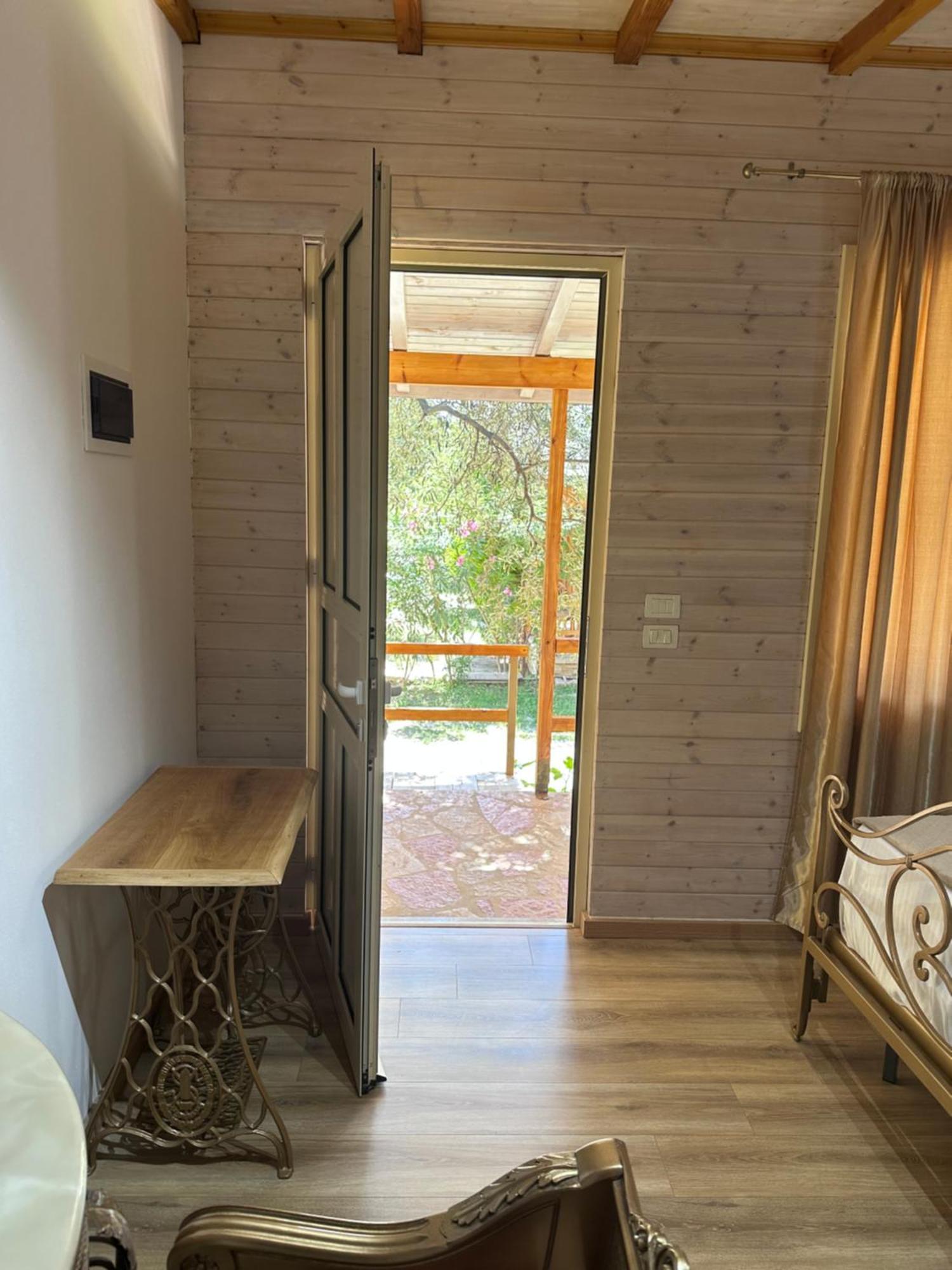 Nashos Bungalows Himare Fshat Экстерьер фото